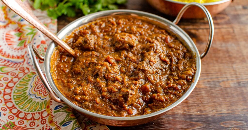 We offer the finest succulent Dhansak (Lamb/Beef) prepared using authentic spices at Tandoori Bliss Adelaide Australia.